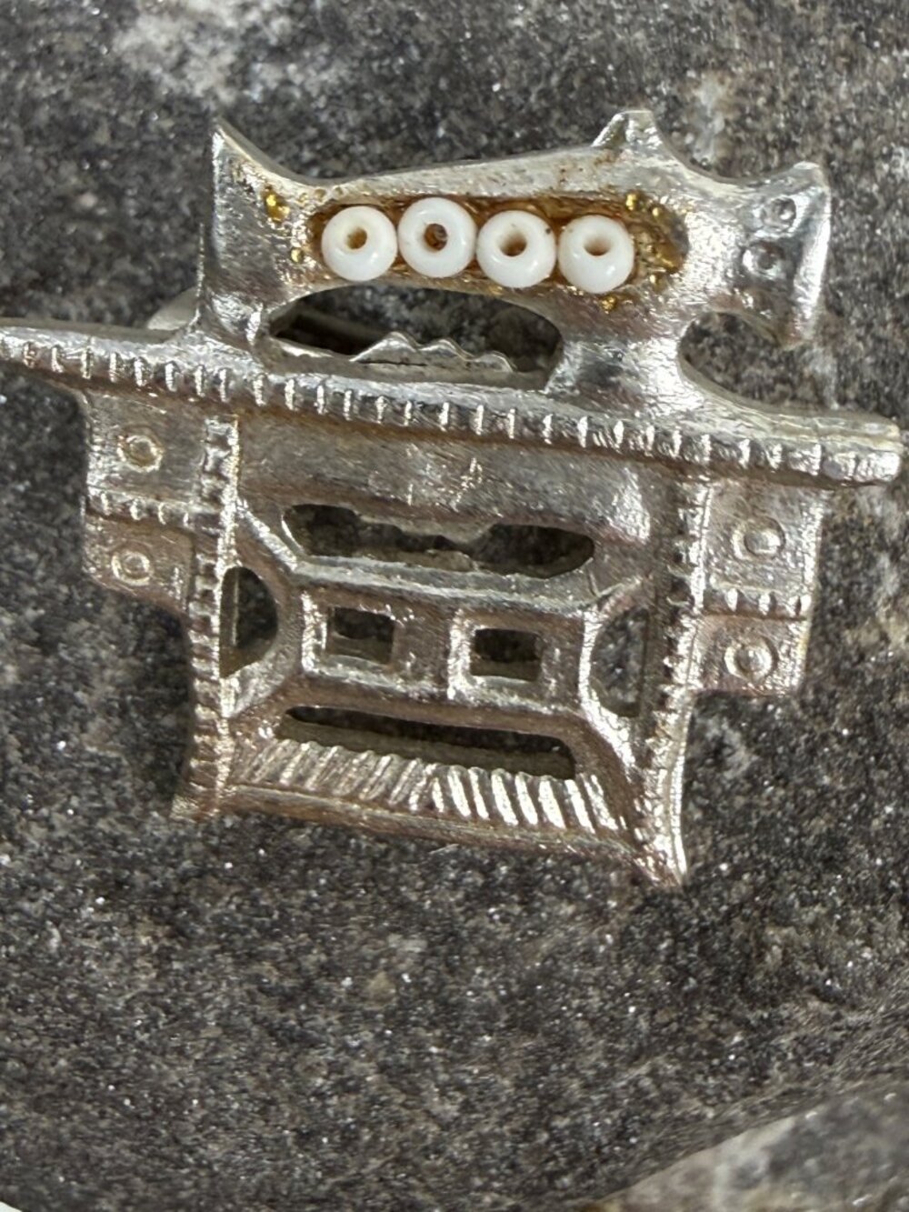 Vintage Silver Tone Sewing Machine Pin C Clasp 1" X 1" - Picture 2 of 6
